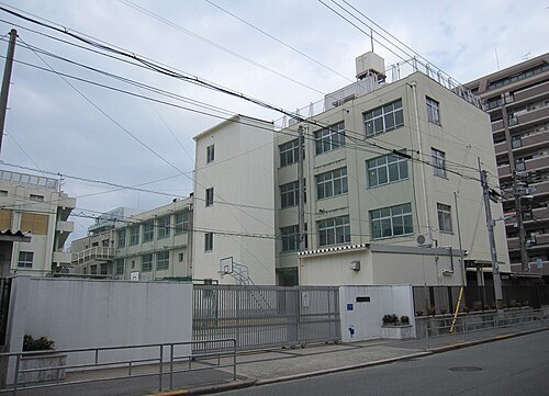 中学校　大阪市立堀江中学校（中学校）まで1184m
