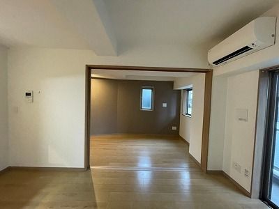 居室・リビング　明るいお部屋ですね♪
