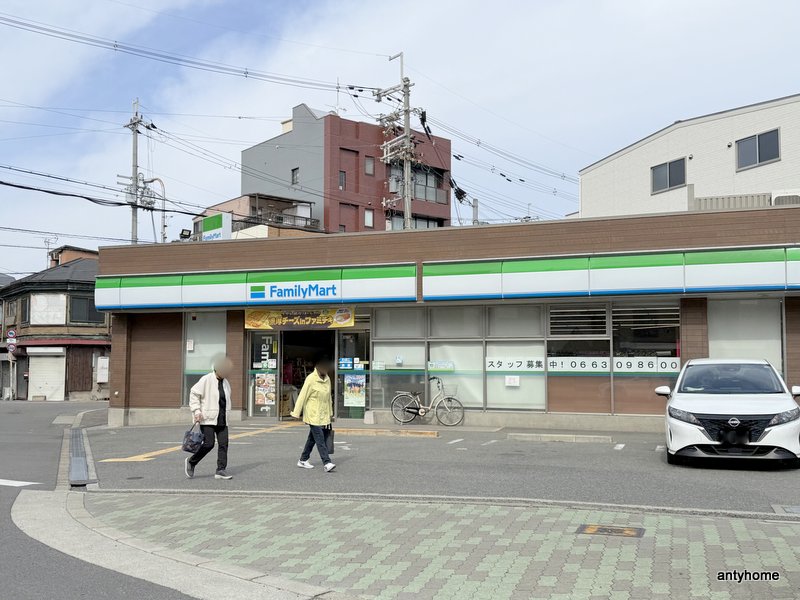 コンビニ　ファミリーマート 花岡十三元今里店（コンビニ）まで124m