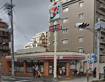 コンビニ　セブン-イレブン 神戸本山駅南店（コンビニ）まで203m