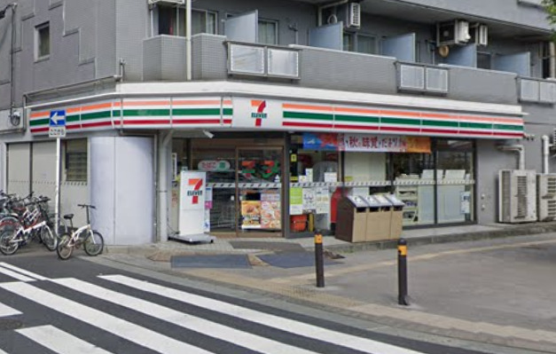 コンビニ　セブンイレブン（コンビニ）まで120m