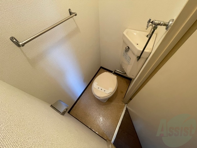 トイレ　こちらはトイレです。お手入れも楽ちんです！