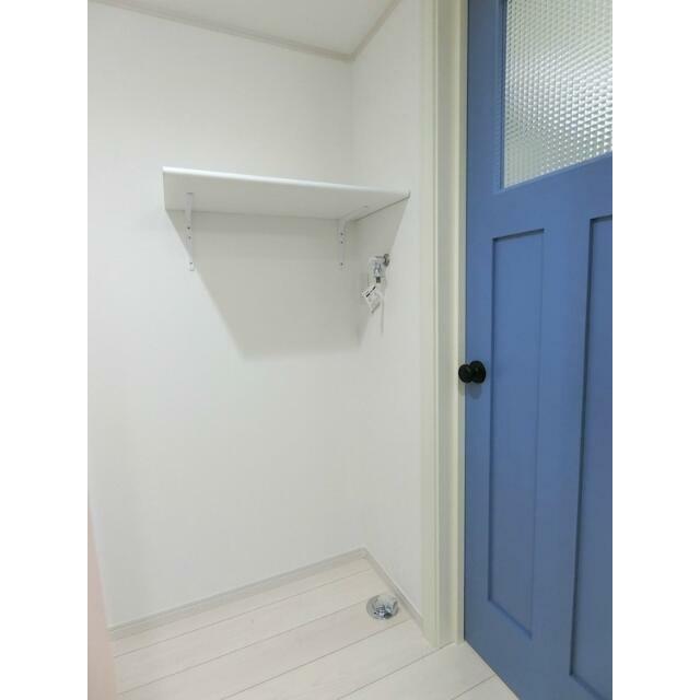 その他設備　洗濯機置き場は嬉しい棚つき♪