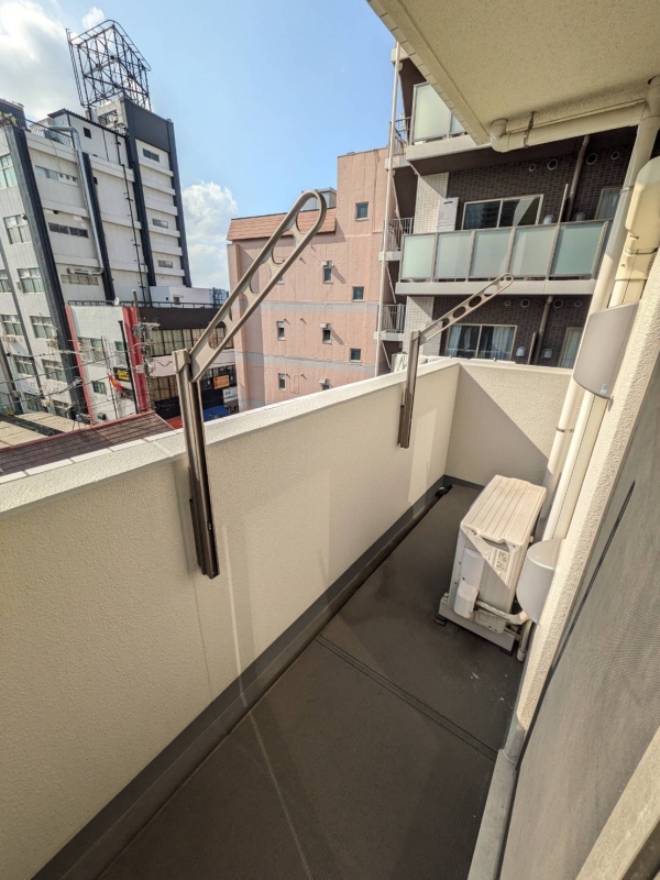 バルコニー　他号室の写真になります。