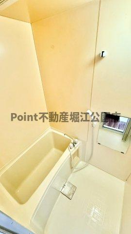 地下鉄御堂筋線 大国町駅 徒歩9分 5階建 築37年の風呂写真