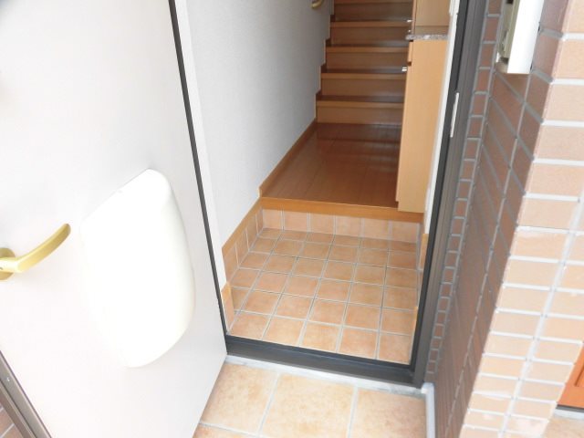 玄関　同型タイプ（反転）