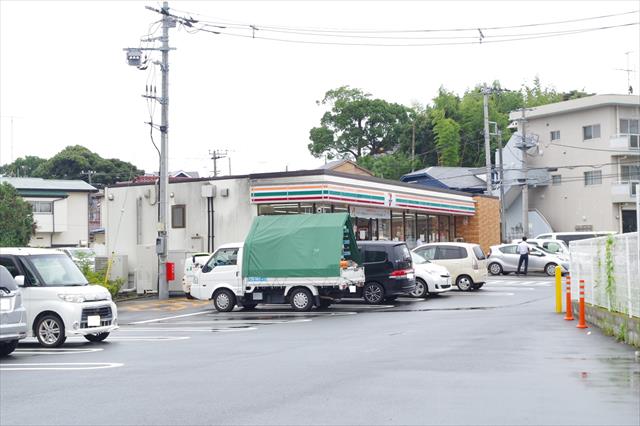 コンビニ　セブンイレブン　三浦赤羽根（コンビニ）まで272m