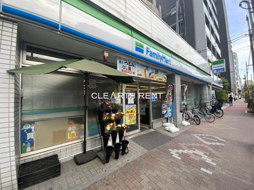 コンビニ　ファミリーマート 台東松が谷店（コンビニ）まで268m
