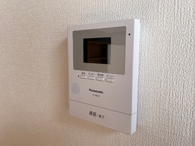 セキュリティ　モニター付きインターホンです。