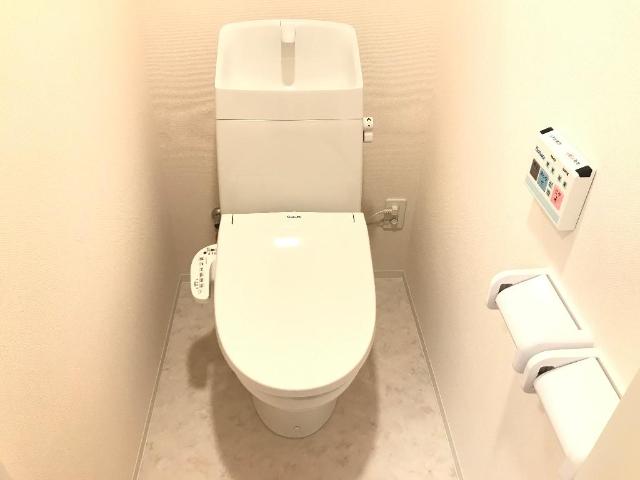 トイレ　シャワー付トイレ