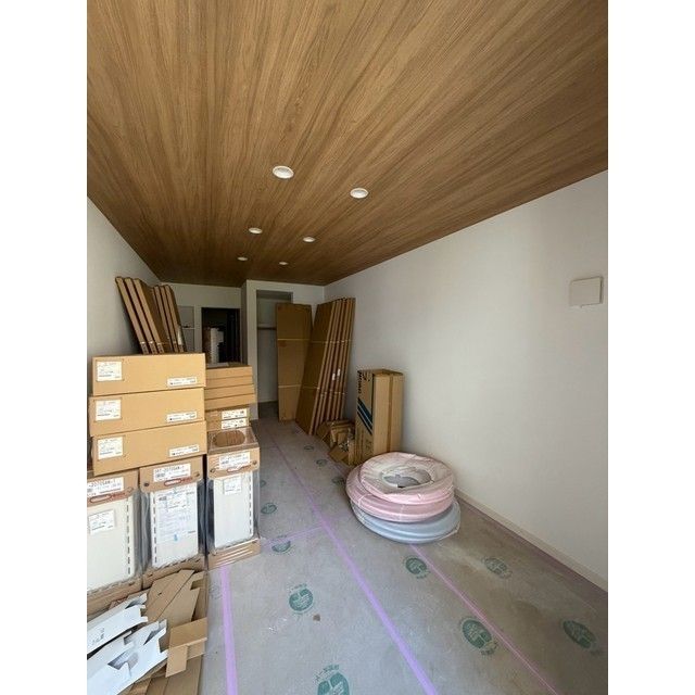 Rooms万代5の内装写真