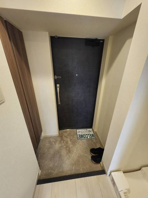 玄関　★同建物別号室の参考写真です★
