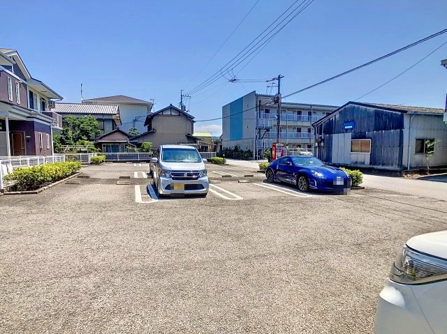 駐車場　2024年8月撮影