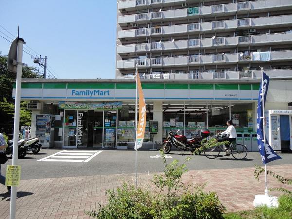 コンビニ　ファミリーマート松山明神台店（コンビニ）まで518m