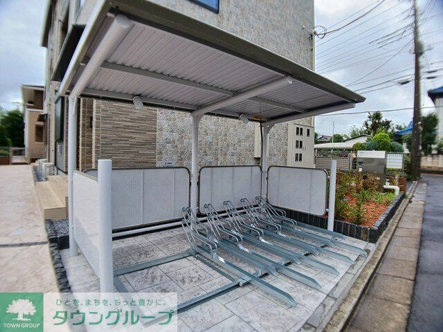 ＪＲ京浜東北線 蕨駅 バス乗車時間：24分 最寄りバス停で下車 徒歩3分 3階建 築2年の外観写真