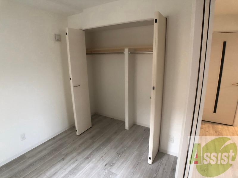 収納　寝室の収納です。部屋がすっきり片付きます。
