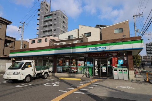 コンビニ　ファミリーマート 諏訪一丁目店（コンビニ）まで350m