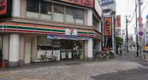 コンビニ　セブンイレブン江東大島8丁目店（コンビニ）まで88m