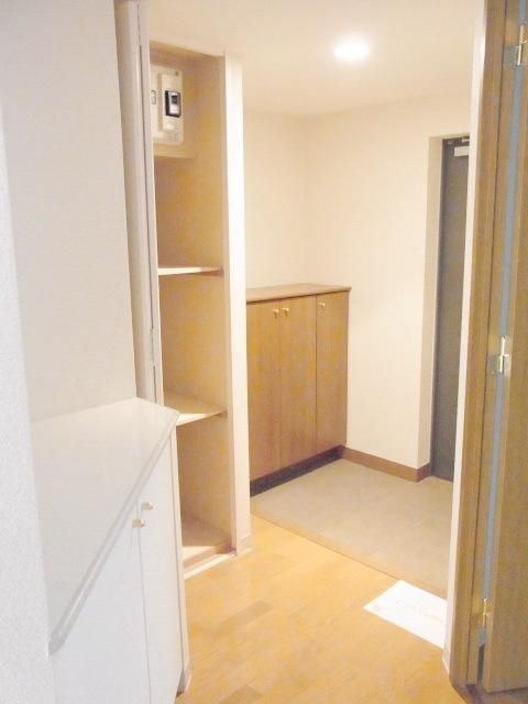 玄関　★広い玄関ホール★