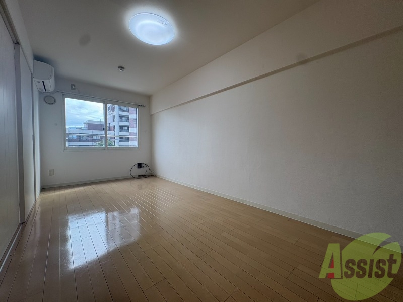 居室・リビング　広くてキレイなお部屋が広がっていて、充実した生活が送れそう。