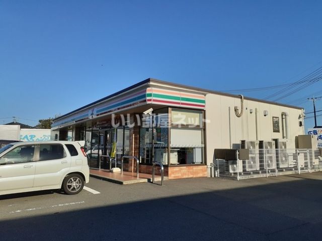 コンビニ　セブンイレブン目達原店（コンビニ）まで203m