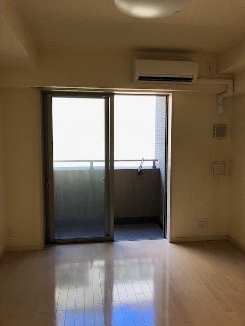 居室・リビング　別号室参考写真