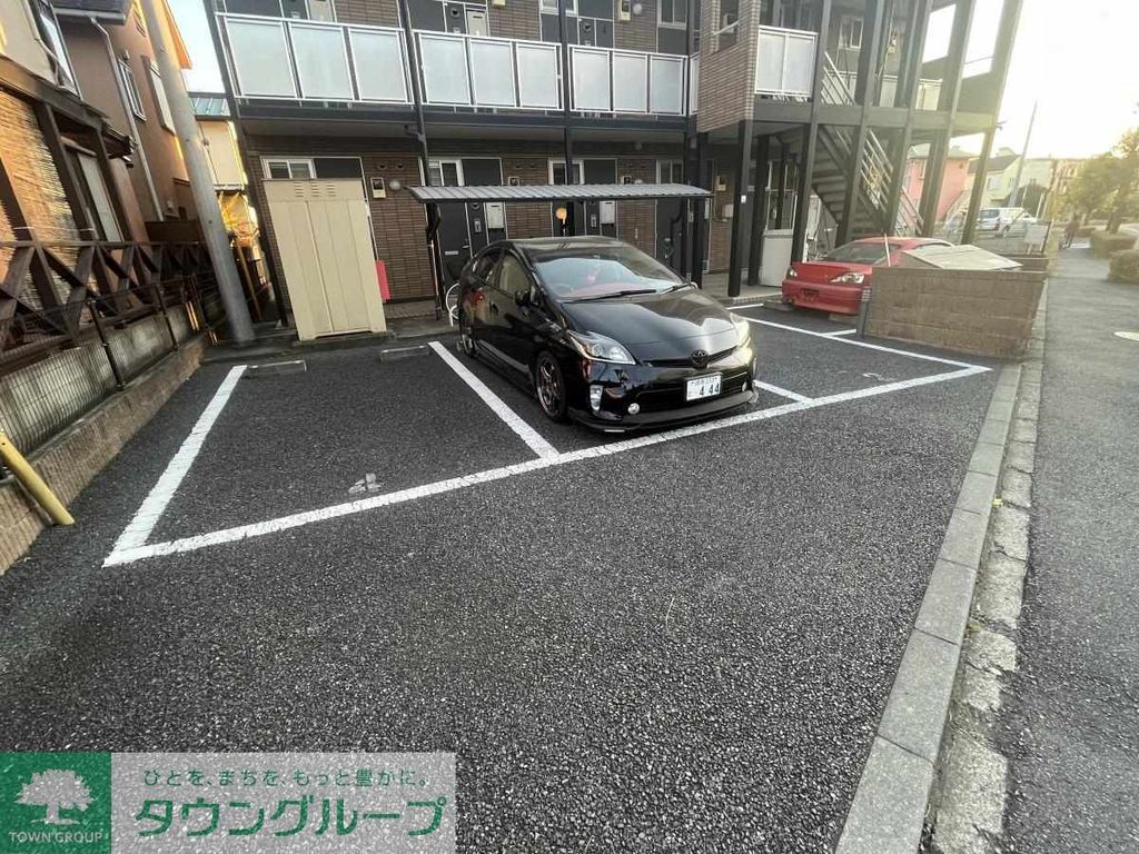 駐車場　駐車場