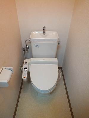 トイレ　ウォシュレット付き