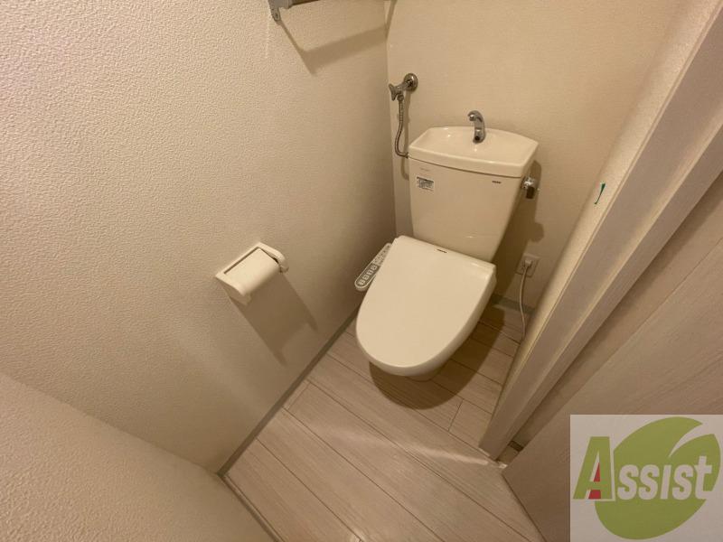 トイレ　トイレです。ウォシュレット付を探している方、おすすめです。