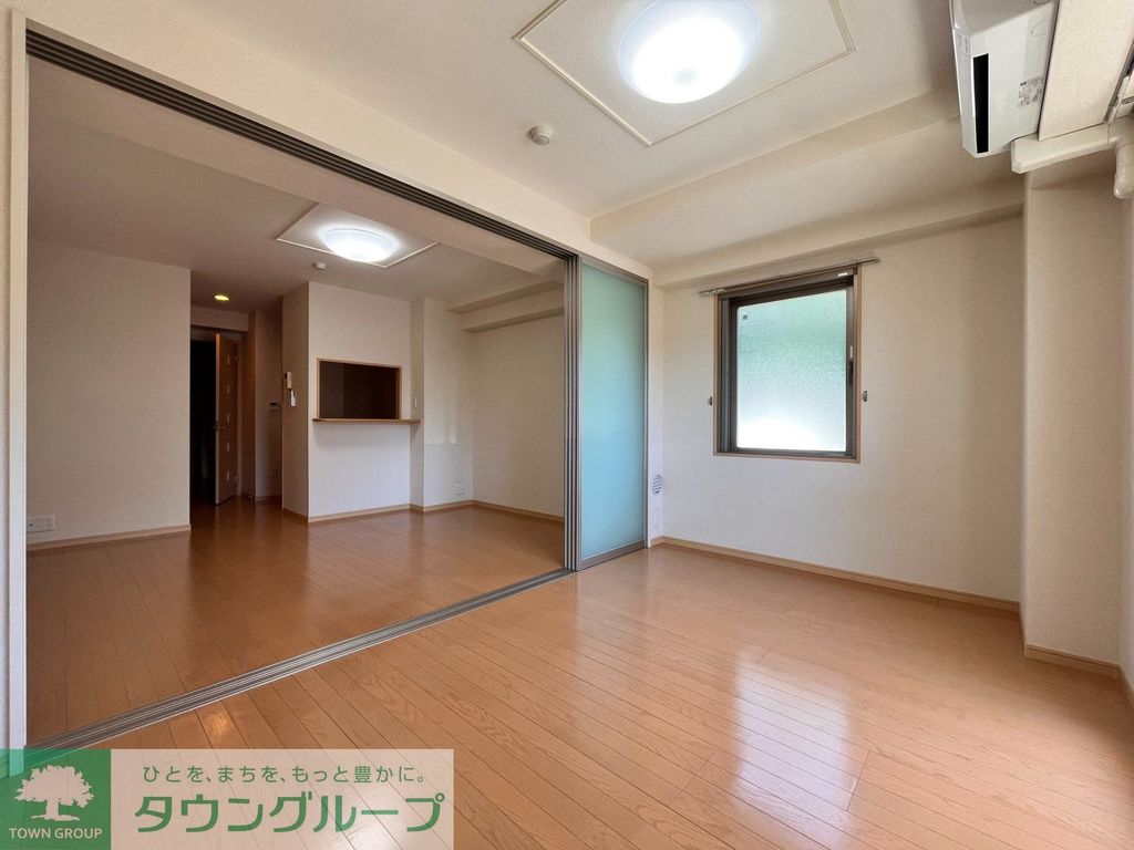 小田急線 町田駅 バス乗車時間：10分 最寄りバス停で下車 徒歩4分 3階建 築17年の居間写真