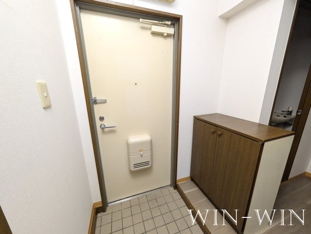 玄関　イメージ（同施工会社同一モデルの写真です）