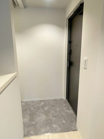 玄関　おしゃれな居間です