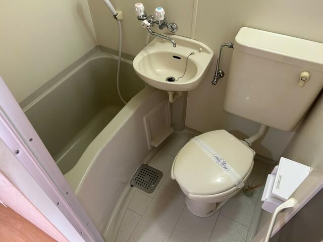 バス・シャワールーム