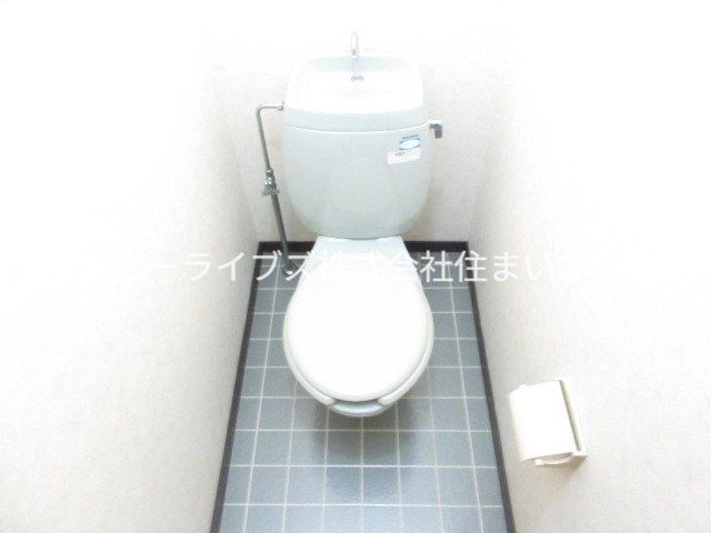 京阪本線 萱島駅 徒歩15分 2階建 築35年のトイレ写真