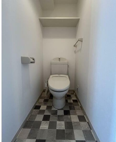 ブルーライン 立場駅 徒歩10分 3階建 築18年のトイレ写真