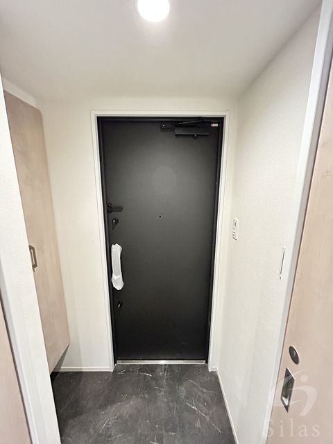 玄関　色違い有