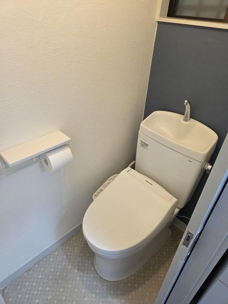 西六郷2丁目戸建てのトイレ写真