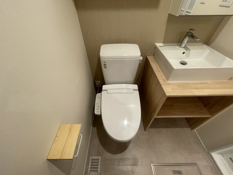 トイレ　※同施工会社の他物件です。現況と異なります。