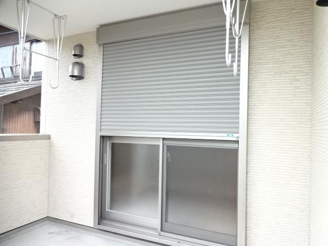 その他部屋・スペース　窓シャッター（イメージ）