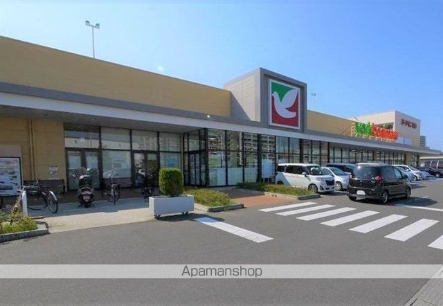 スーパー　ヨークベニマル太子堂店（スーパー）まで629m