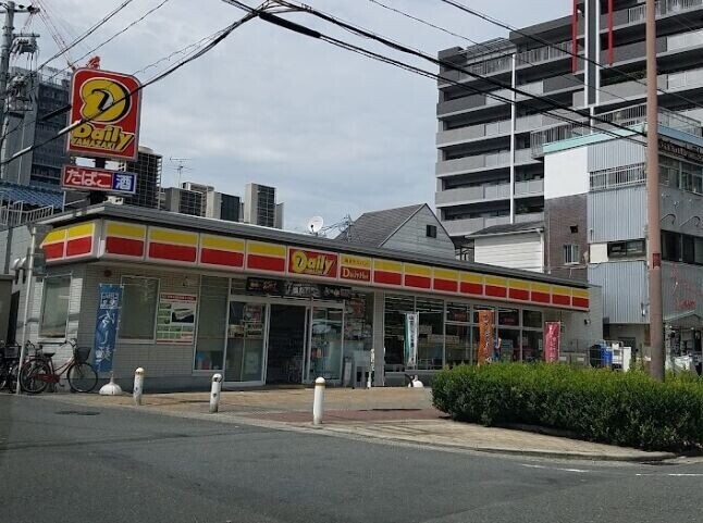 コンビニ　デイリーヤマザキ長柄中2丁目店（コンビニ）まで1415m