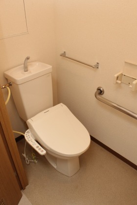 ＪＲ函館本線 苗穂駅 徒歩7分 9階建 築32年のトイレ写真