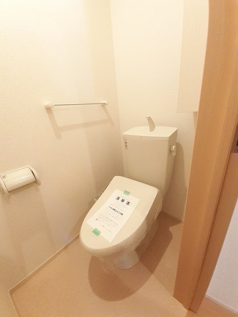 高松琴平電鉄長尾線 学園通り駅 徒歩10分 2階建 築11年のトイレ写真