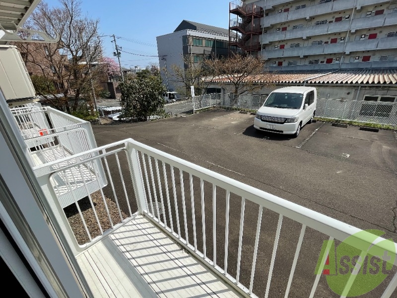 バルコニー　バルコニーがあるので洗濯物は外に干せそうですね～