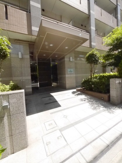 ＪＲ京浜東北線 川崎駅 徒歩10分 9階建 築20年の外観写真