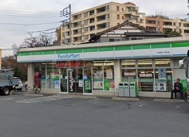 コンビニ　ファミリーマート町田能ケ谷町店（コンビニ）まで80m