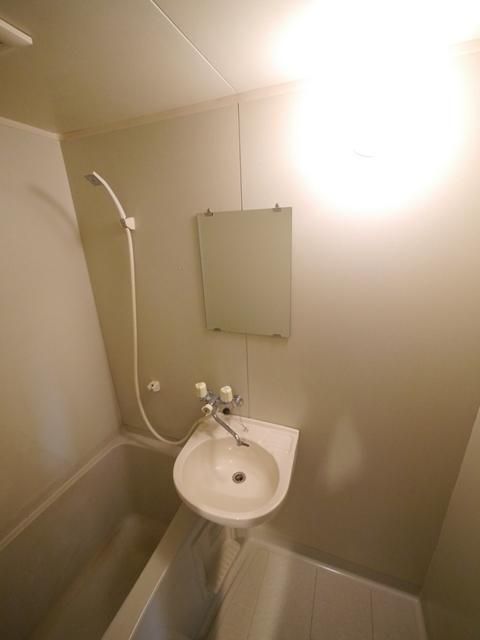 アドニス015のトイレ写真