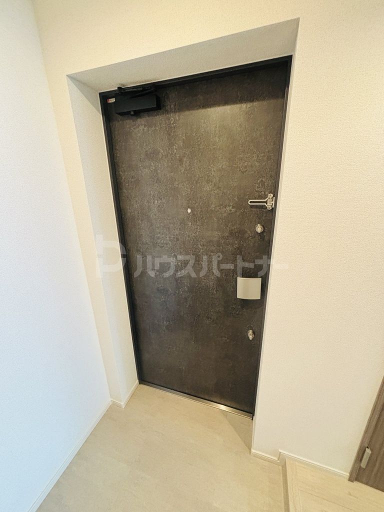 ドゥーエ三ノ輪IIIの玄関写真