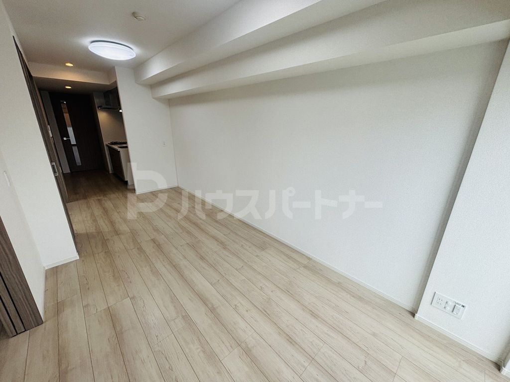 ドゥーエ三ノ輪IIIの居間写真