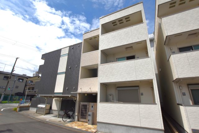 マックプラージュエッジの外観写真